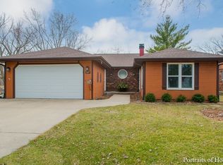 537 E Madison St, Villa Park, IL 60181
