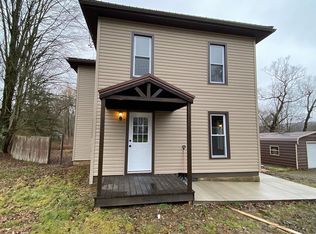 2555 Mercer St, Sandy Lake, PA 16145