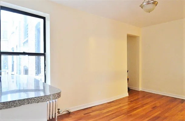 Rented by CITY SKYLINE REALTY INC | media 6