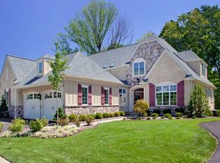 215 Valley Ridge Rd, Haverford, PA 19041