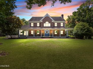 409 Whitebridge Rd, Hampstead, NC 28443
