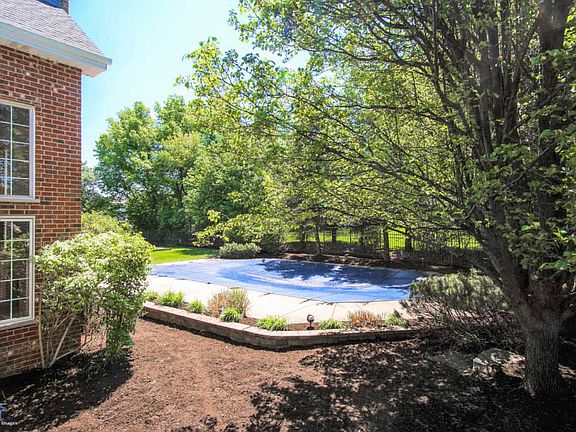 4th image of 11301 Wexford Dr