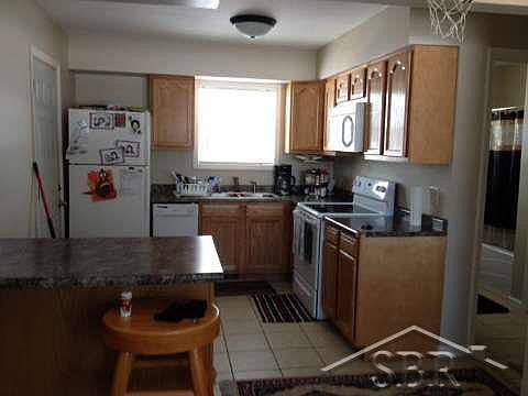 3rd image of 3245 Pasadena Pl