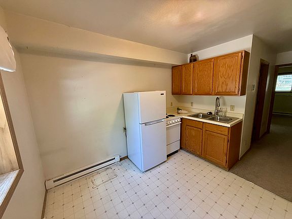2nd image of 102 Spruce Ct