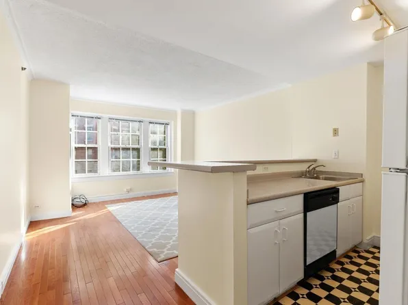 534 Beacon St APT 302, Boston, MA 02215