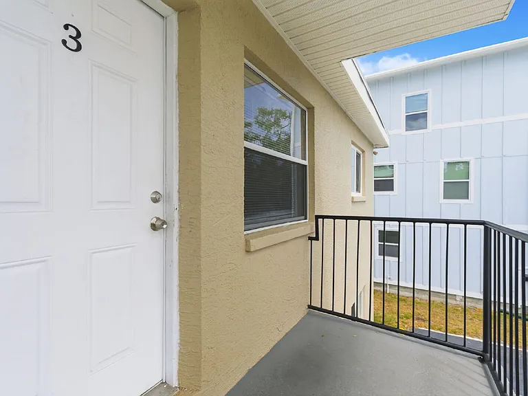 1799 Russell St S #3 — Photo 6