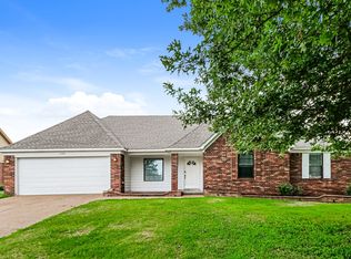 5599 Annandale Dr, Memphis, TN 38125