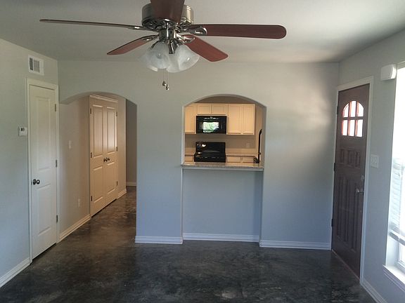 4th image of 323 S 6th St
