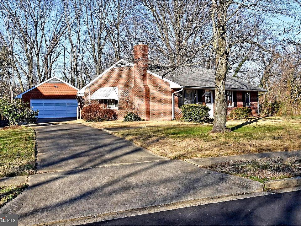 1st image of 6226 Yellowstone Dr