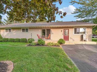 171 Lagoon Beach Dr, Bay City, MI 48706