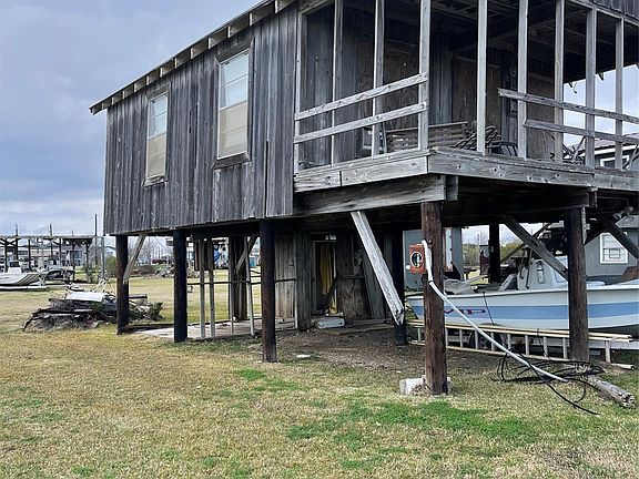 2nd image of 302 Flamingo St