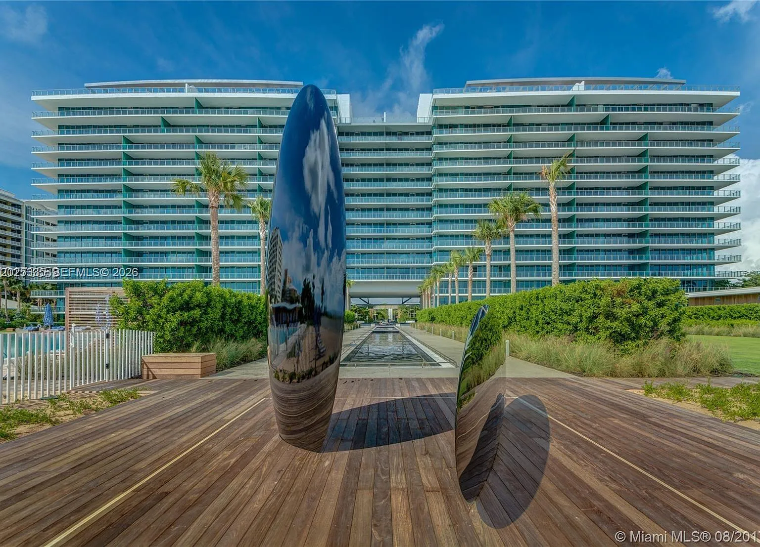 2 bed, 3.5 bath, 2064 sqft, $28,000 — Photo 1