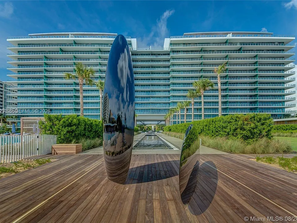 350 Ocean Dr #304N
