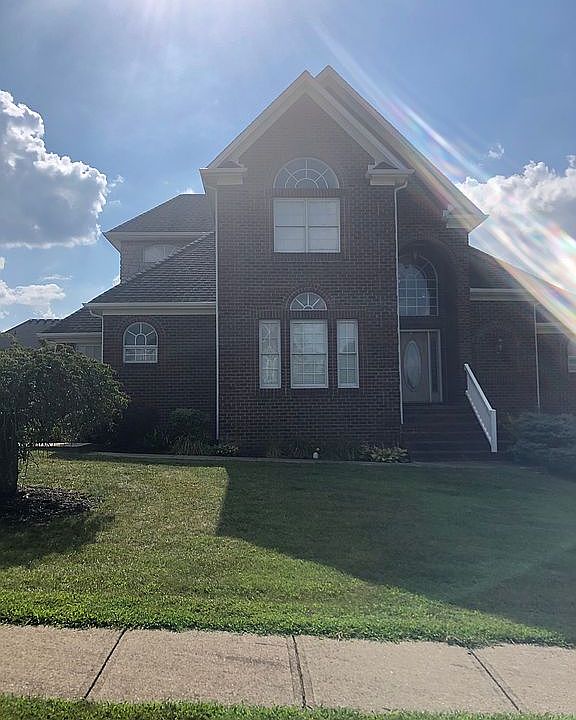 1st image of 105 Brentwood Dr