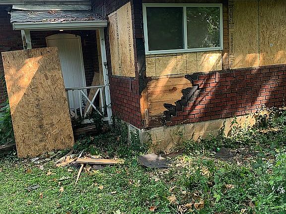 5th image of 2521 Arden Ave