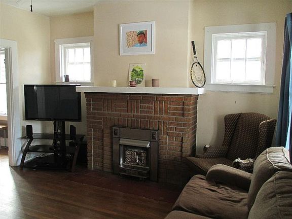 3rd image of 616 Columbia Ave