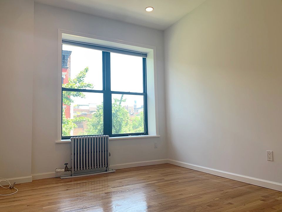 1st image of 104 Sullivan St APT 18
