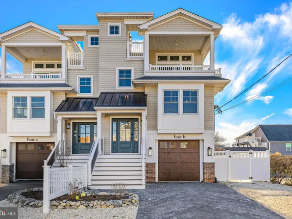 4 E 19th St #A, Long Beach Township, NJ 08008