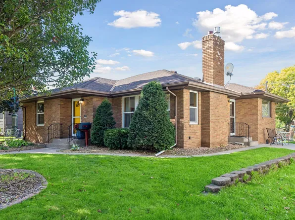 909 Manomin Ave, West Saint Paul, MN 55118
