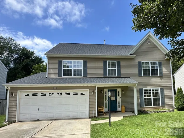 126 Rusty Nail Dr, Mooresville, NC 28115