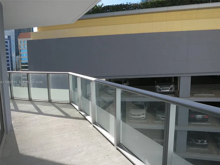 1300 Brickell Bay Dr — Photo 5