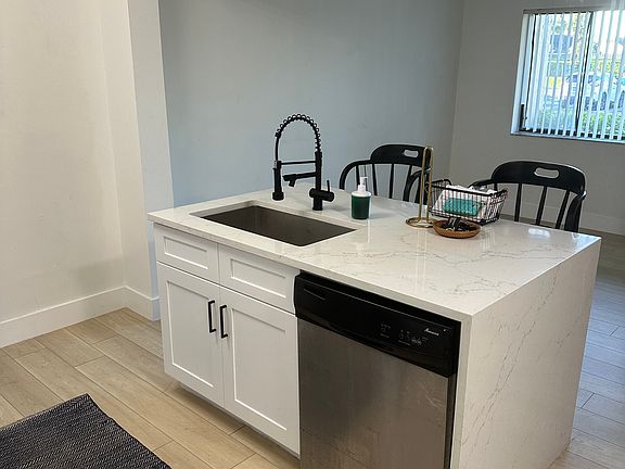 2nd image of 1406 Meadows Cir W #14