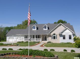 1407 N 4th St, Herrin, IL 62948
