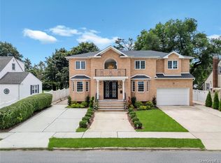 2694 Forest Ave, East Meadow, NY 11554