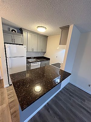 2nd image of 25-40 Shore Blvd #5O