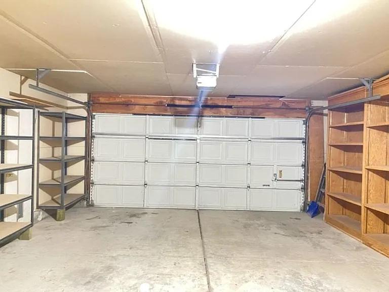 1254 Ambassador Dr — Photo 24