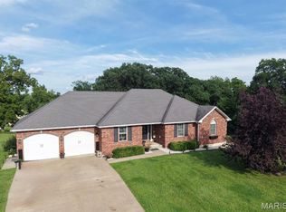 5 Huntingdon Rd, Hannibal, MO 63401