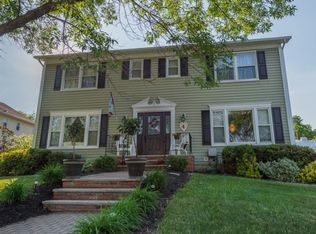 61 Rohill Rd, Hillsborough, NJ 08844