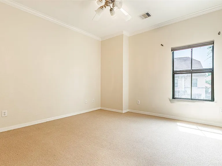 2923 Royal Oaks Crst — Photo 22