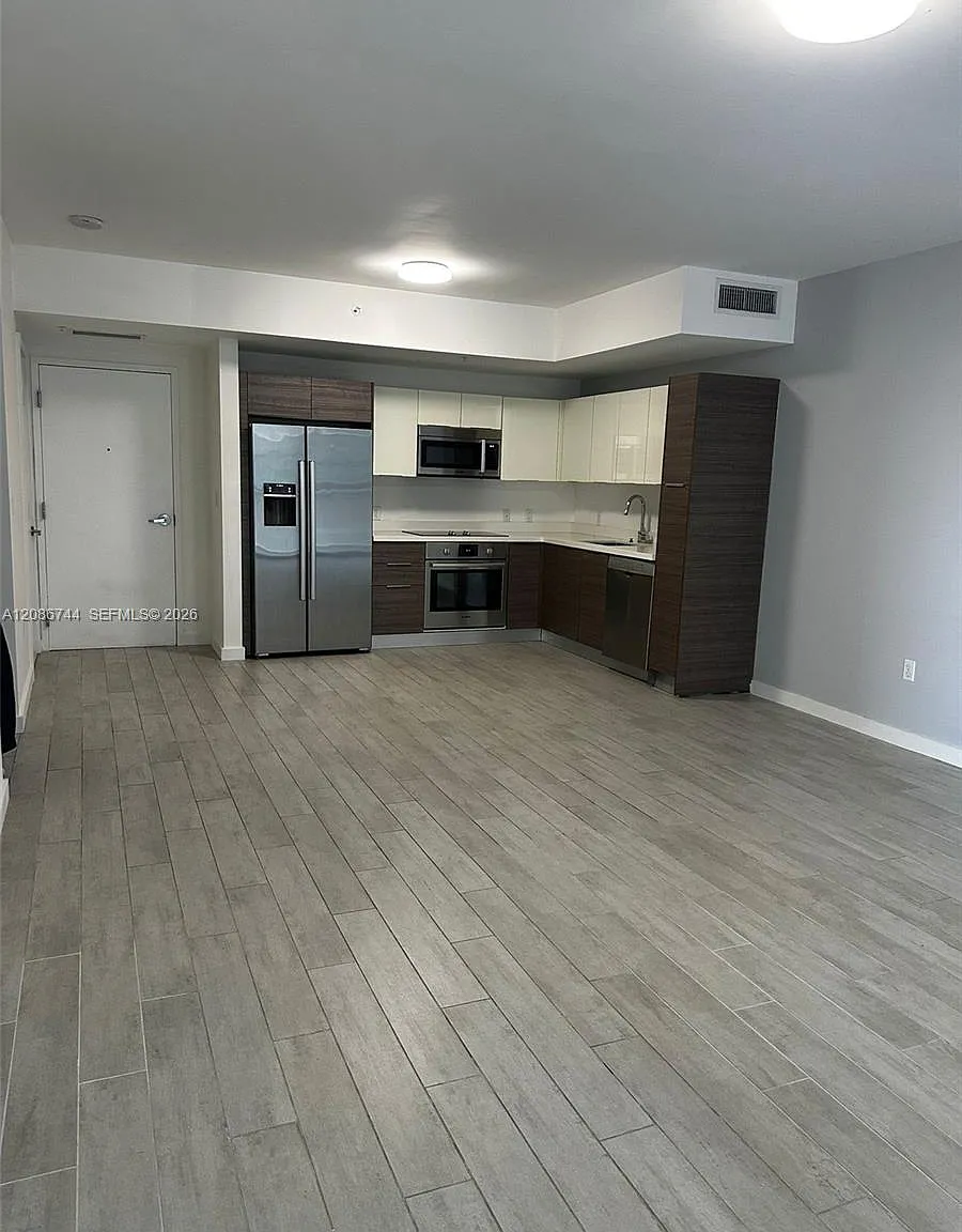 Brickell Ten Condo — Photo 1