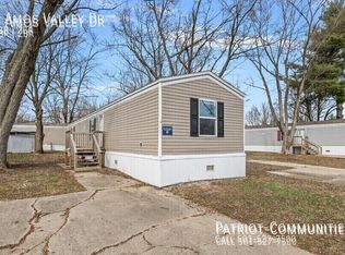 4 Amos Valley Dr, Springfield, IL 62702