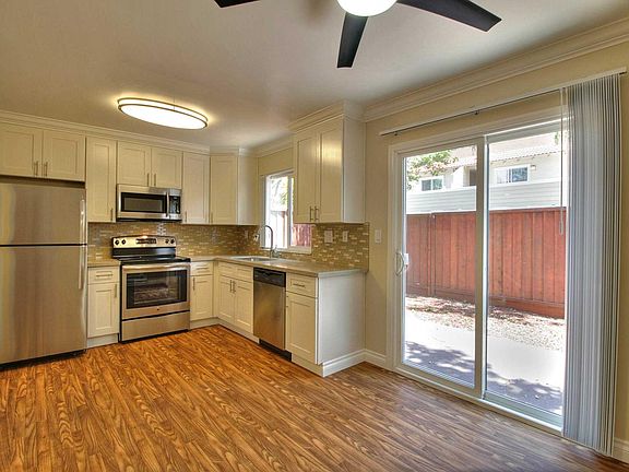 Townhouse Kitchen