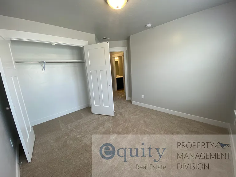 16102 S Truss Dr #335 — Photo 16