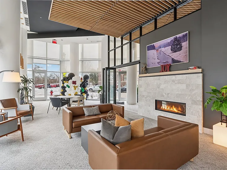 Park Lafayette Towers — Photo 13