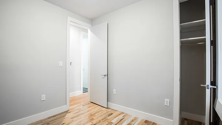 Rented by Nooklyn NYC LLC | media 18