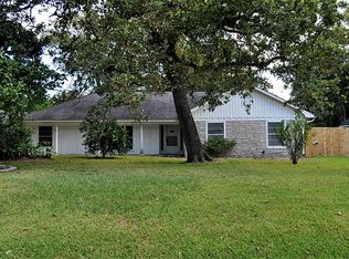 212 Burnett Dr, Baytown, TX 77520