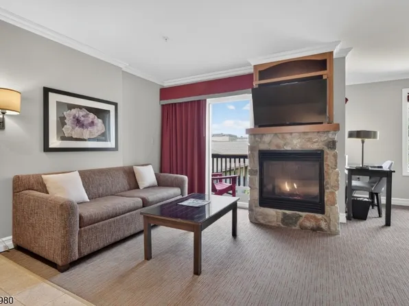 2 Chamonix Dr #518, Vernon Twp., NJ 07462