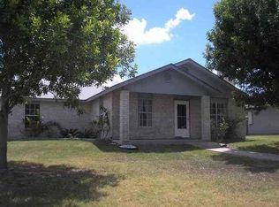 123 Alambre Dr, Del Rio, TX 78840