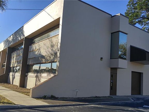 2nd image of 454 S Yonge St Ste 7