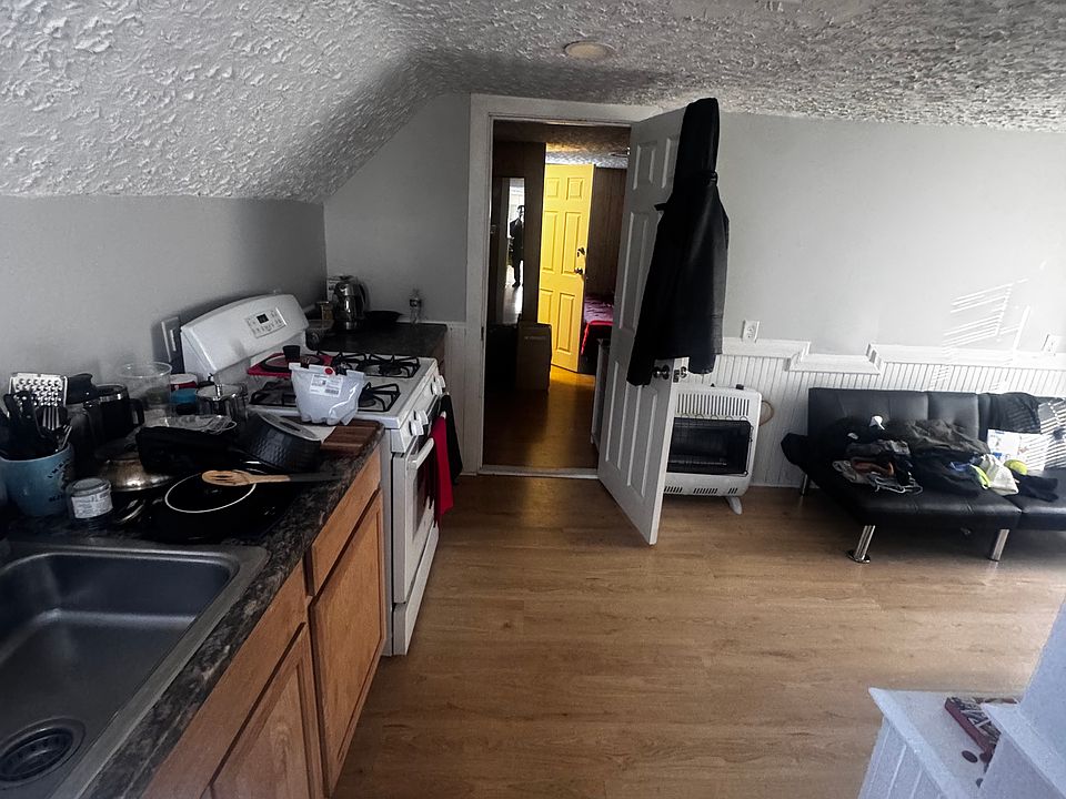 2nd image of 366 Earle St #3