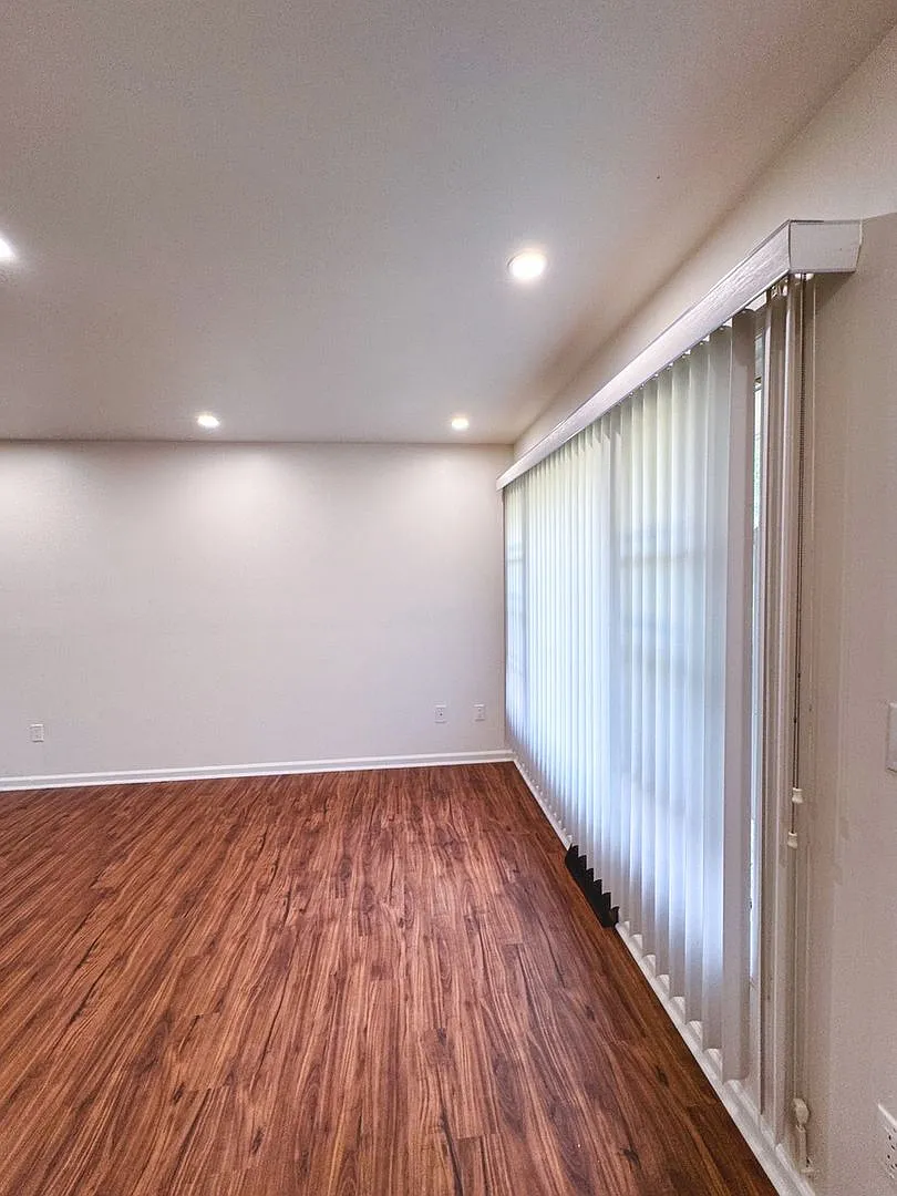 Renovated 3br/2ba | $1,875/ Month| Washer/Dryer | Pet Friendly — Photo 3