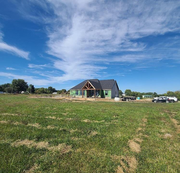 2nd image of 18 Stonebriar Estates Ct
