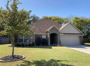 1719 Peaceable Trl, Ardmore, OK 73401
