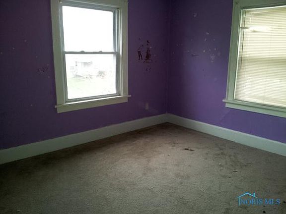 4th image of 322 Van Buren Ave