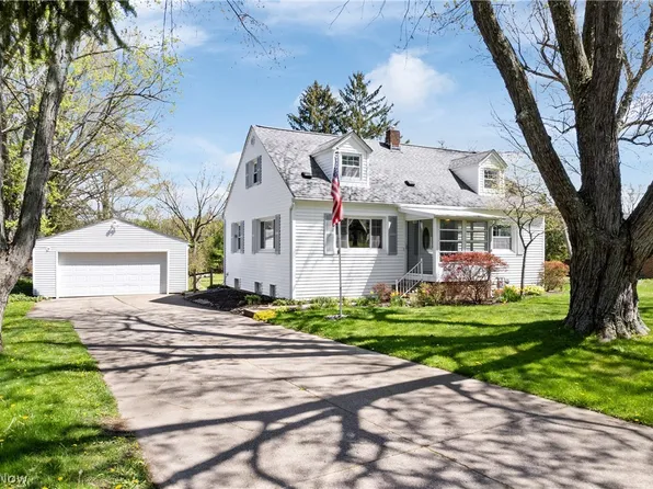 1693 Ewart Dr, Akron, OH 44306