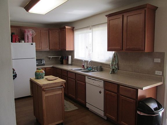 5th image of 67 E Wrightwood Ave